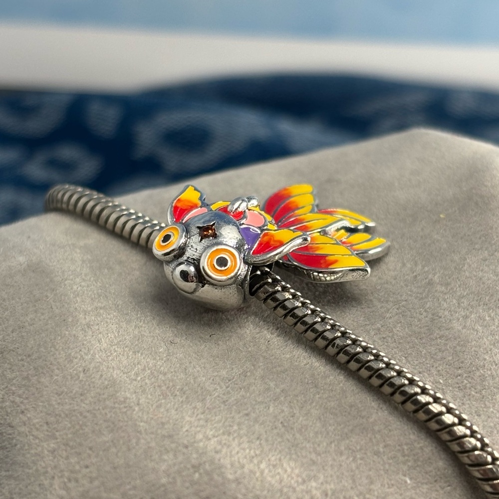 Sterling silver Chinese goldfish koi fish good luck fortune charm bead